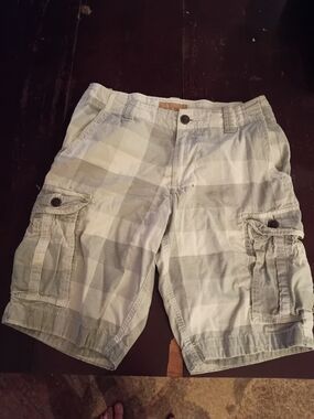 Red Camel Men's Light Gray Plaid Cargo Shorts